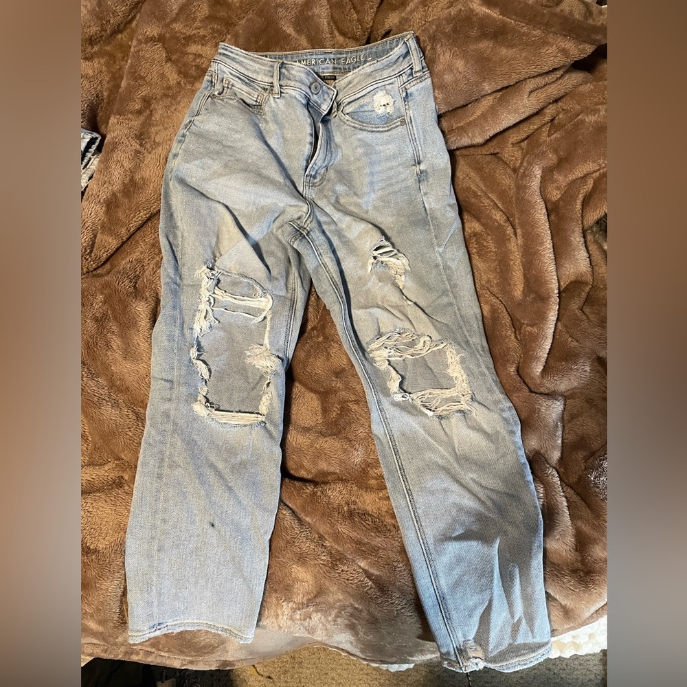 American eagle mom jeans. Size 4 short.